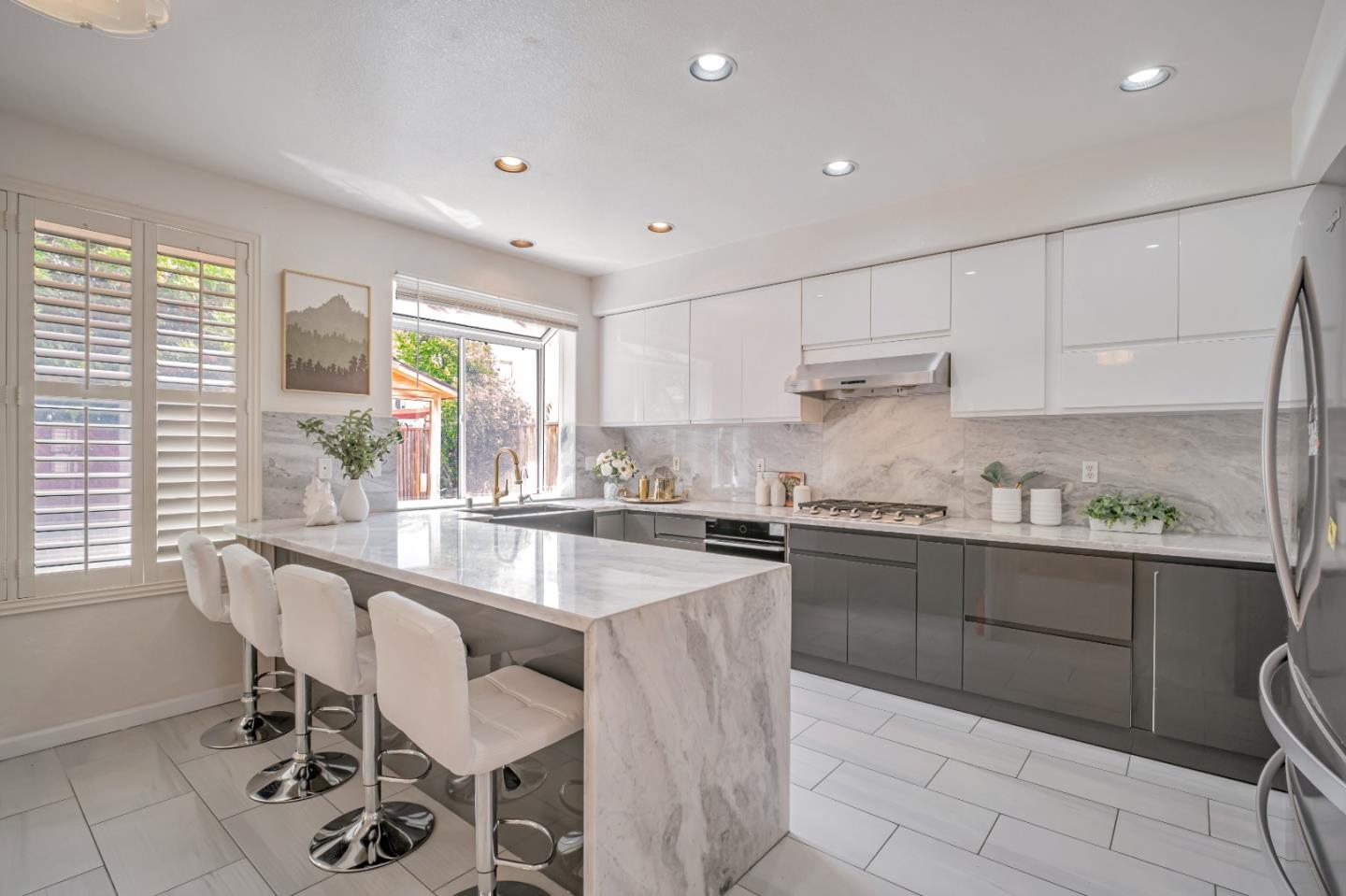 Detail Gallery Image 14 of 38 For 15180 Orion Rd, San Leandro,  CA 94579 - 4 Beds | 3 Baths