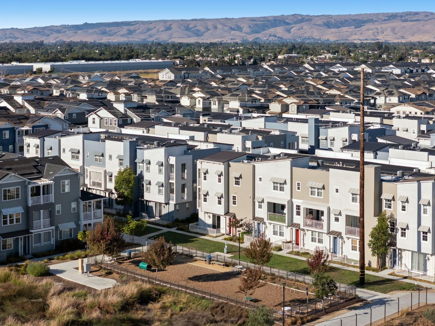 Detail Gallery Image 21 of 29 For 37413 Bowline Rd, Newark,  CA 94560 - 2 Beds | 2/1 Baths