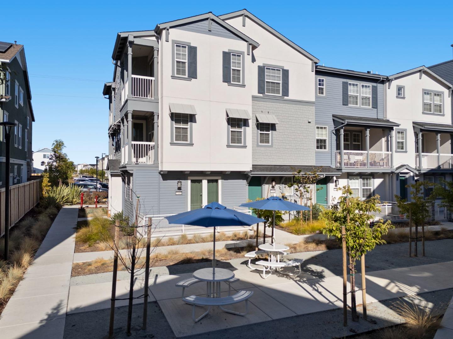 Detail Gallery Image 23 of 29 For 37413 Bowline Rd, Newark,  CA 94560 - 2 Beds | 2/1 Baths