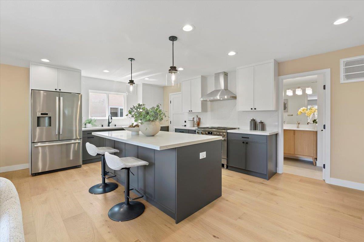Detail Gallery Image 12 of 47 For 1744 Lark Ln, Sunnyvale,  CA 94087 - 4 Beds | 3 Baths