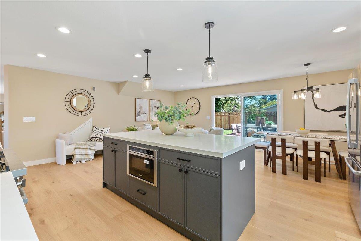 Detail Gallery Image 16 of 47 For 1744 Lark Ln, Sunnyvale,  CA 94087 - 4 Beds | 3 Baths