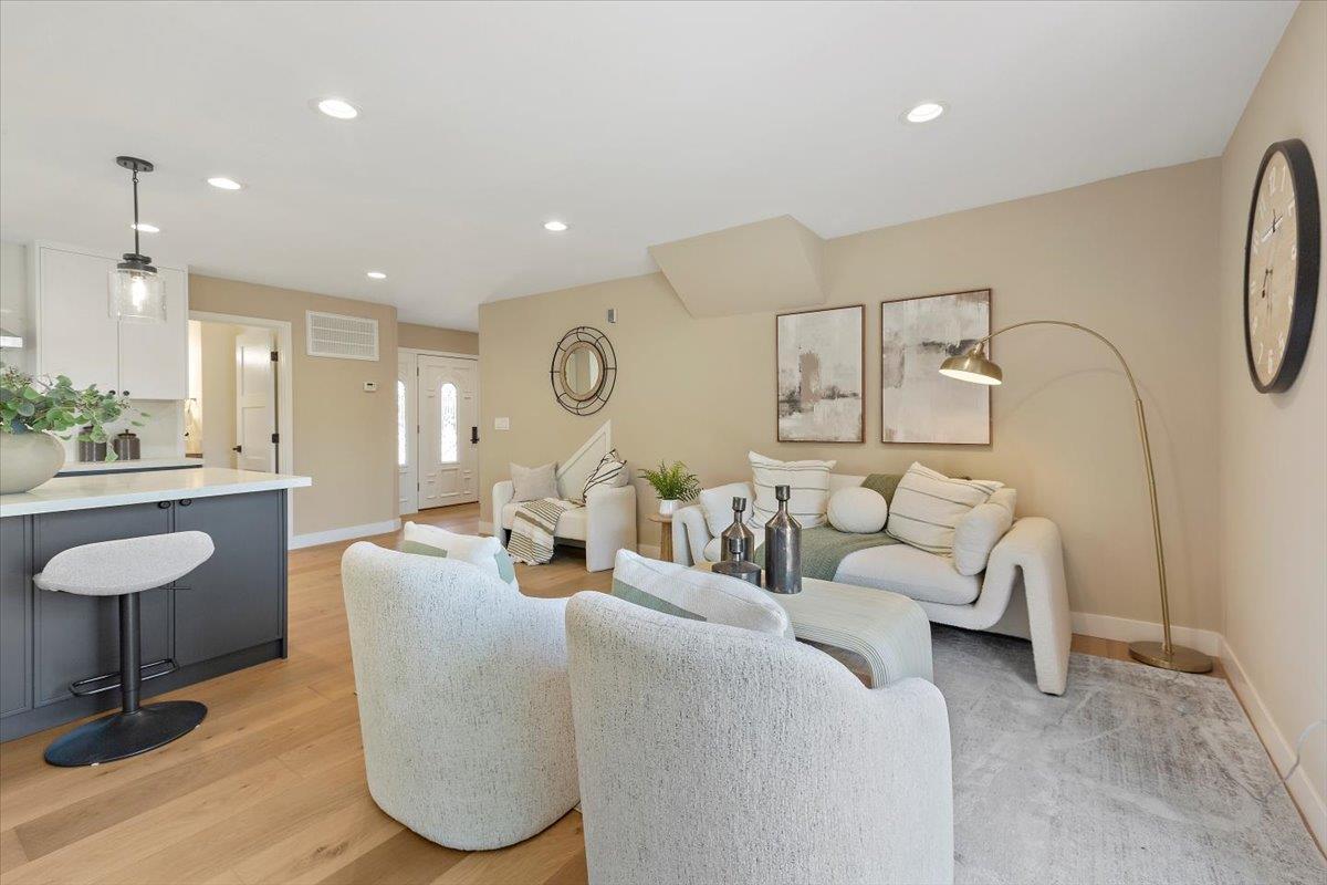 Detail Gallery Image 20 of 47 For 1744 Lark Ln, Sunnyvale,  CA 94087 - 4 Beds | 3 Baths