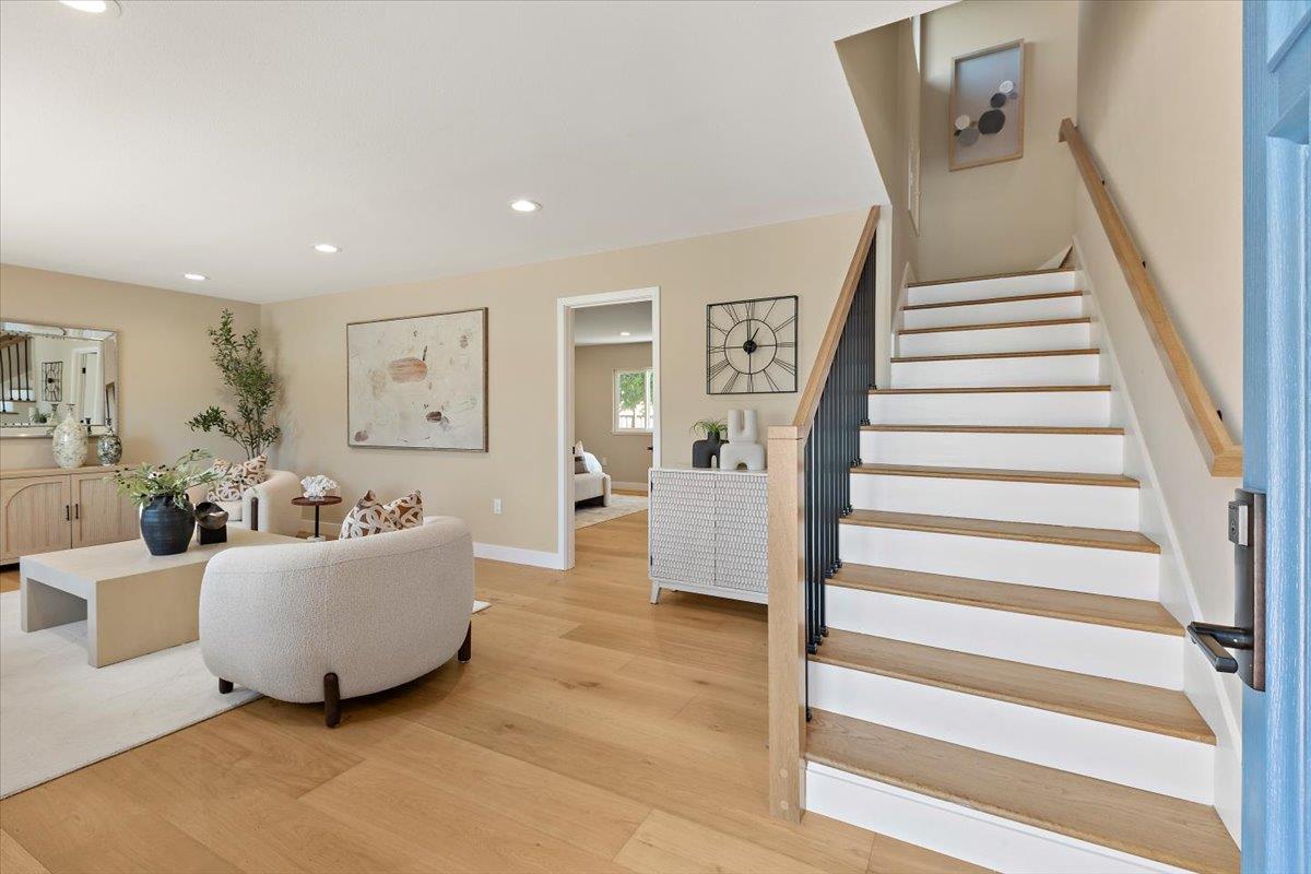Detail Gallery Image 6 of 47 For 1744 Lark Ln, Sunnyvale,  CA 94087 - 4 Beds | 3 Baths