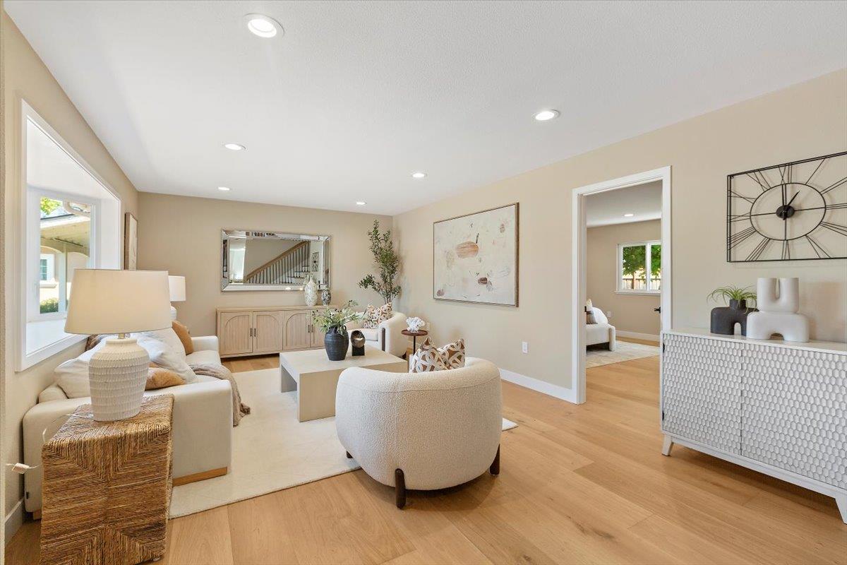 Detail Gallery Image 7 of 47 For 1744 Lark Ln, Sunnyvale,  CA 94087 - 4 Beds | 3 Baths