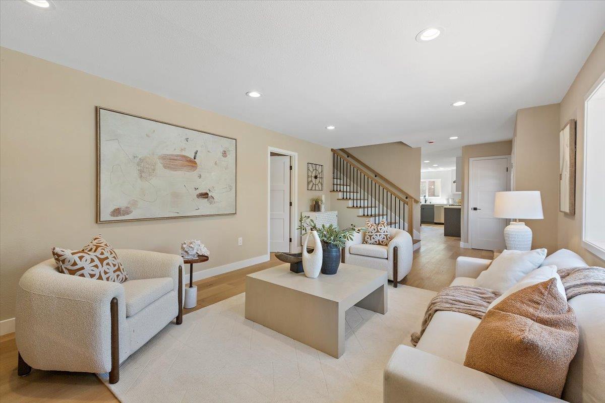 Detail Gallery Image 9 of 47 For 1744 Lark Ln, Sunnyvale,  CA 94087 - 4 Beds | 3 Baths