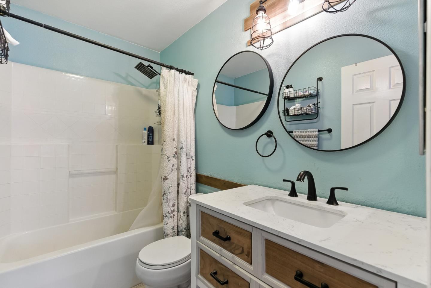 Detail Gallery Image 12 of 18 For 201 Ronan Ave, Gilroy,  CA 95020 - 3 Beds | 2/1 Baths