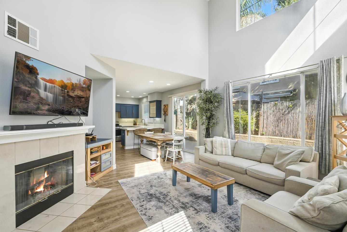 Detail Gallery Image 4 of 18 For 201 Ronan Ave, Gilroy,  CA 95020 - 3 Beds | 2/1 Baths