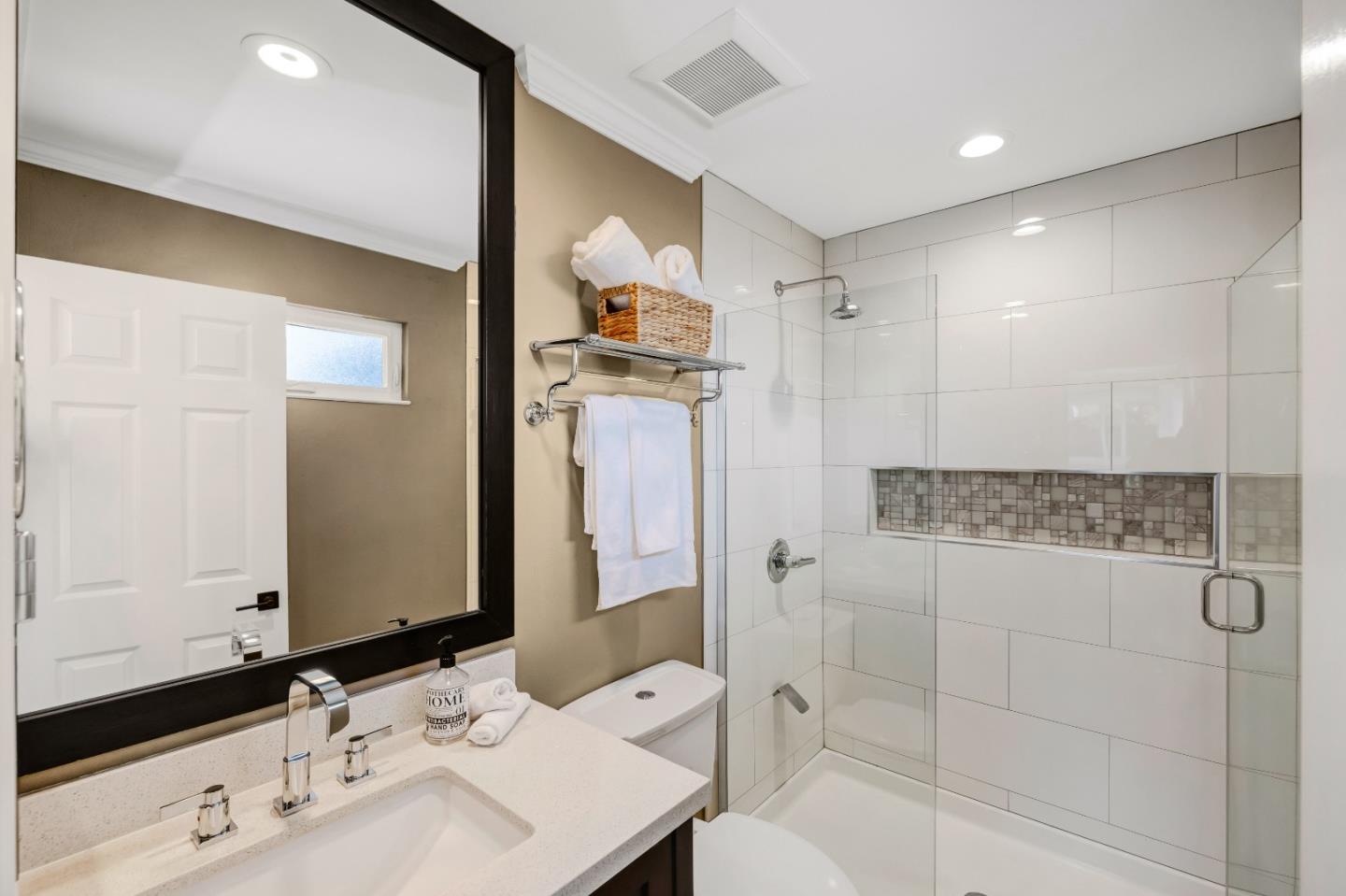 Detail Gallery Image 12 of 20 For 1940 San Pablo Ave, Seaside,  CA 93955 - 3 Beds | 2 Baths