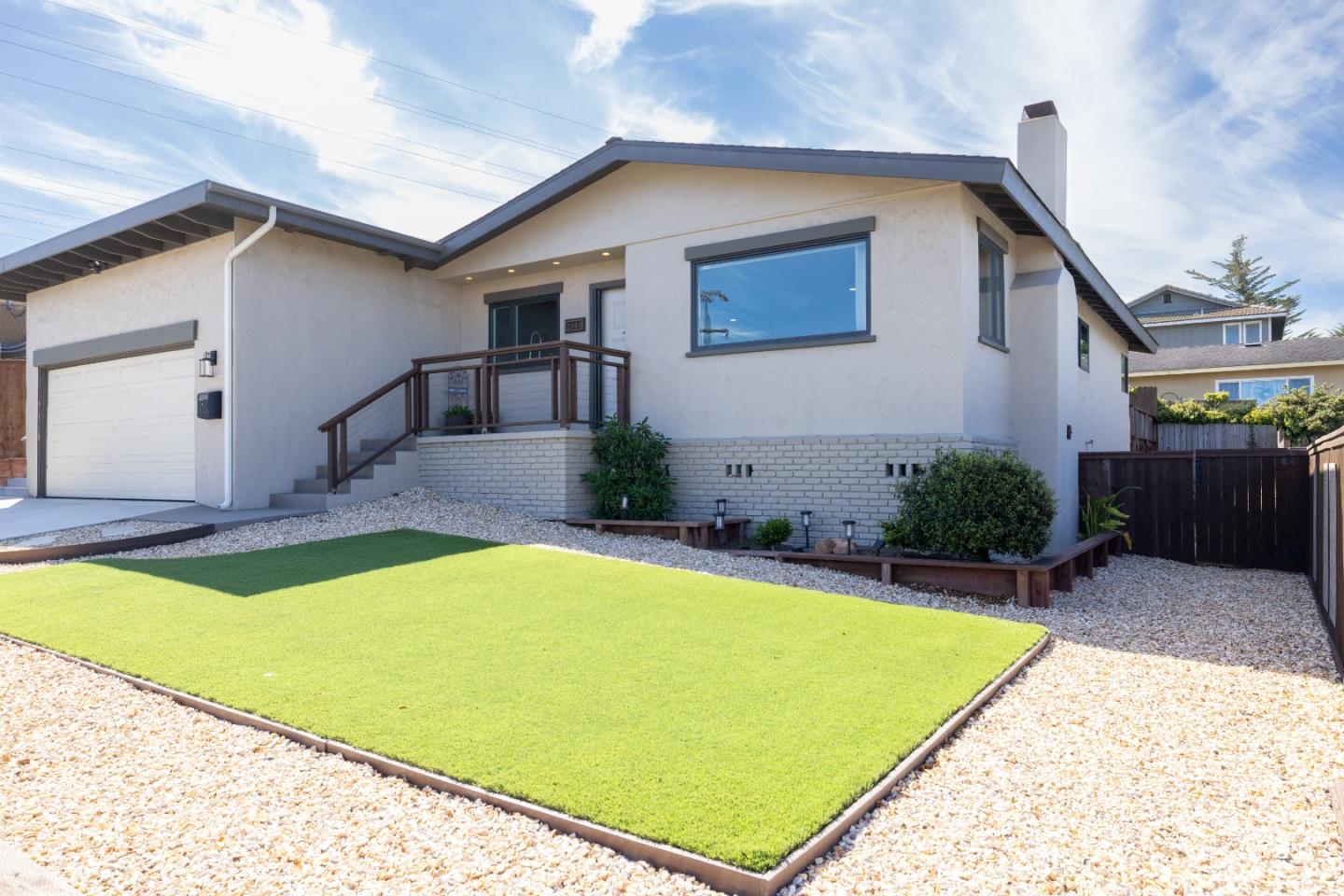 Detail Gallery Image 2 of 20 For 1940 San Pablo Ave, Seaside,  CA 93955 - 3 Beds | 2 Baths
