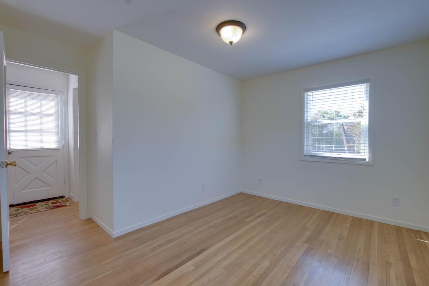 Detail Gallery Image 21 of 30 For 931 Hillcrest Rd, Hollister,  CA 95023 - 3 Beds | 1 Baths