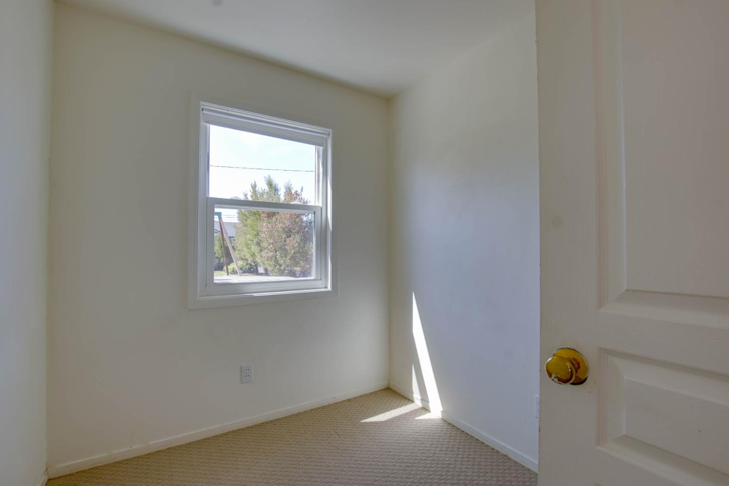 Detail Gallery Image 22 of 30 For 931 Hillcrest Rd, Hollister,  CA 95023 - 3 Beds | 1 Baths