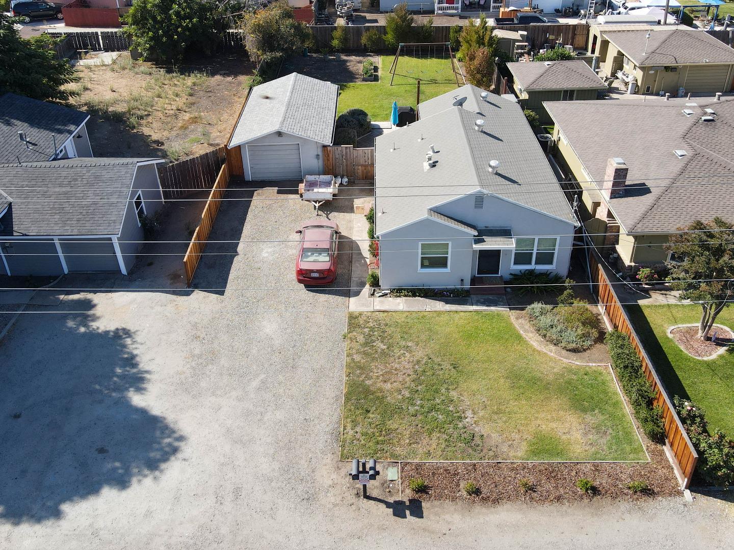Detail Gallery Image 3 of 30 For 931 Hillcrest Rd, Hollister,  CA 95023 - 3 Beds | 1 Baths
