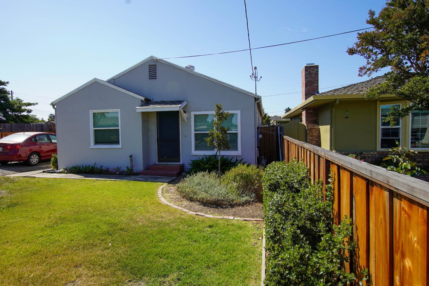 Detail Gallery Image 30 of 30 For 931 Hillcrest Rd, Hollister,  CA 95023 - 3 Beds | 1 Baths