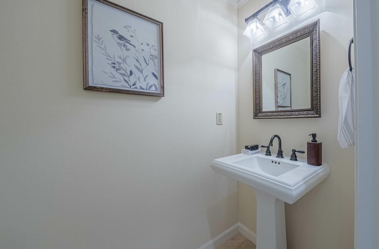 Detail Gallery Image 21 of 58 For 840 Seacliff Dr, Aptos,  CA 95003 - 3 Beds | 2/1 Baths