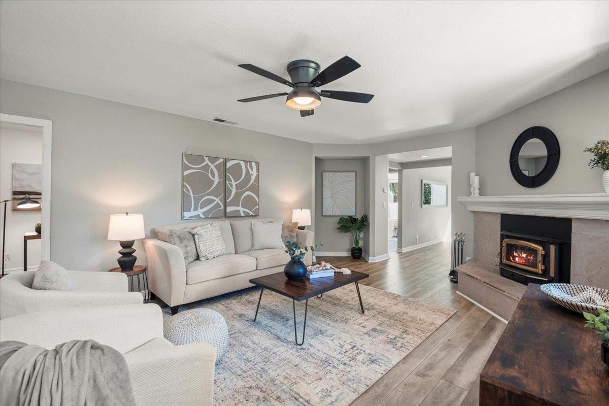 Detail Gallery Image 15 of 28 For 250 Middleton Dr, Boulder Creek,  CA 95006 - 4 Beds | 3 Baths
