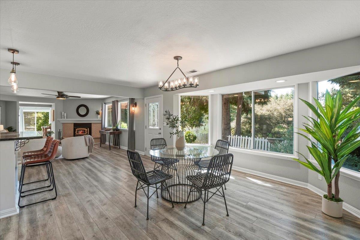 Detail Gallery Image 2 of 28 For 250 Middleton Dr, Boulder Creek,  CA 95006 - 4 Beds | 3 Baths