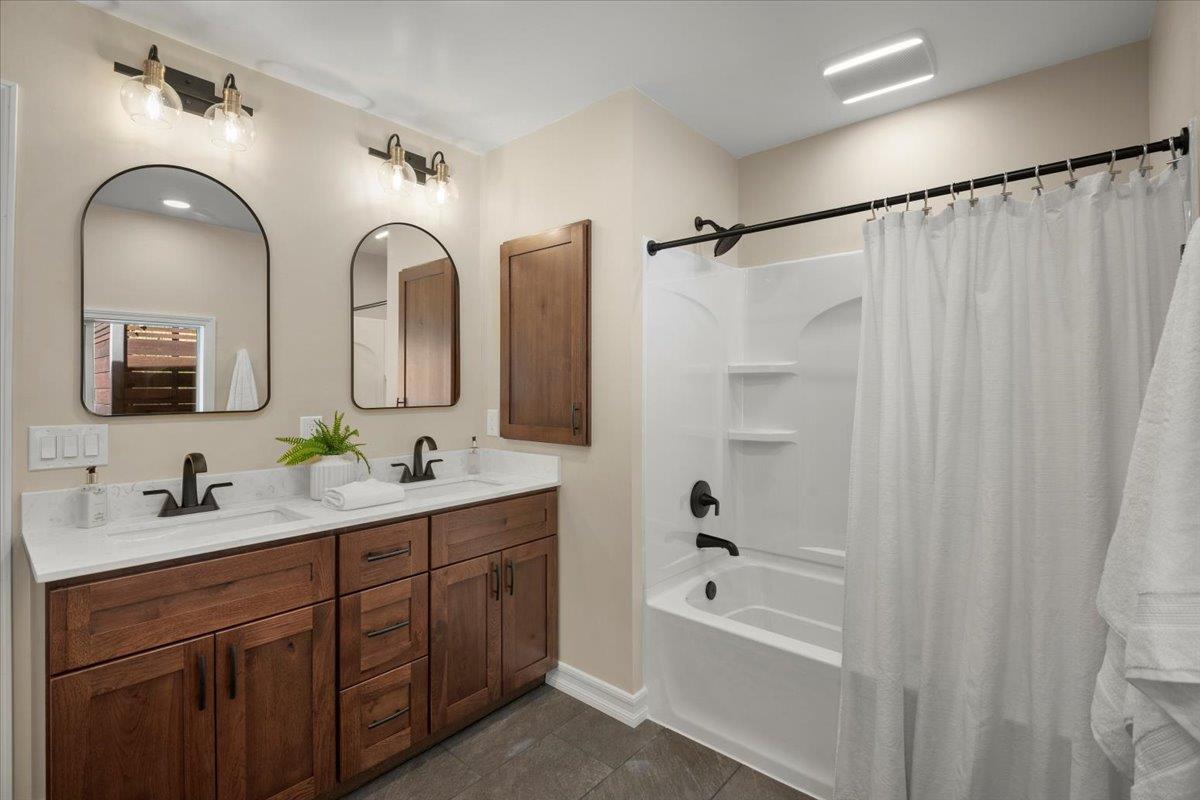 Detail Gallery Image 8 of 28 For 250 Middleton Dr, Boulder Creek,  CA 95006 - 4 Beds | 3 Baths