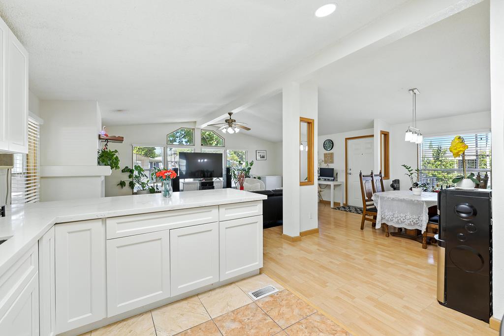 Detail Gallery Image 17 of 40 For 6130 Monterey Rd #260,  San Jose,  CA 95138 - 3 Beds | 2 Baths