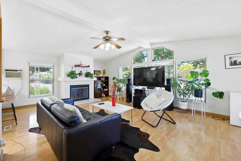 Detail Gallery Image 7 of 40 For 6130 Monterey Rd #260,  San Jose,  CA 95138 - 3 Beds | 2 Baths