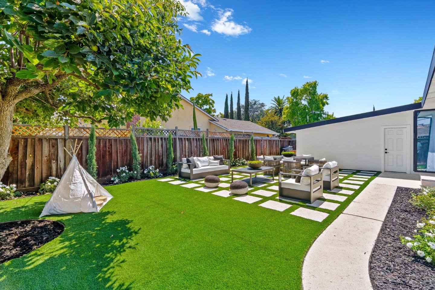 Detail Gallery Image 26 of 27 For 3118 Jenkins Ave, San Jose,  CA 95118 - 3 Beds | 2 Baths