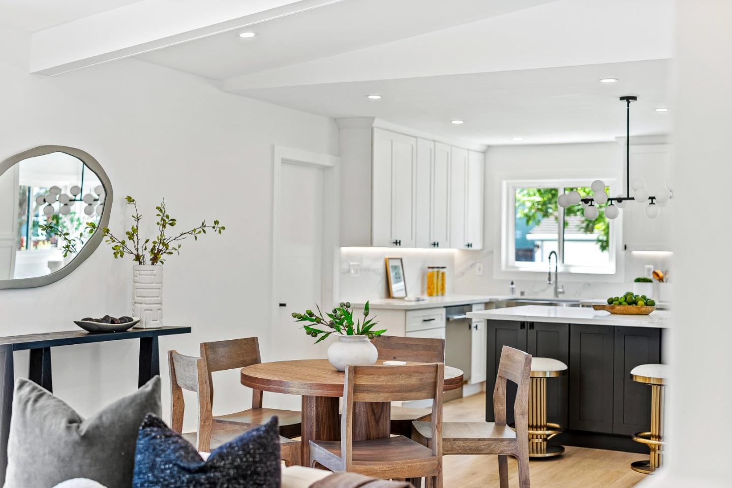 Detail Gallery Image 7 of 27 For 3118 Jenkins Ave, San Jose,  CA 95118 - 3 Beds | 2 Baths