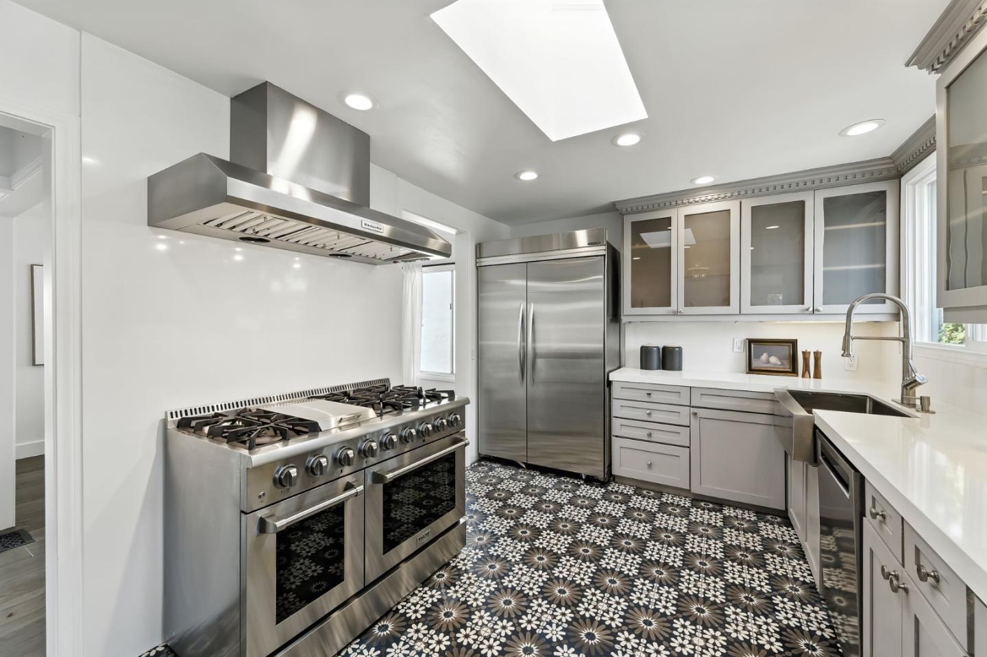 Detail Gallery Image 13 of 53 For 1961 Alden St, Belmont,  CA 94002 - 5 Beds | 4 Baths