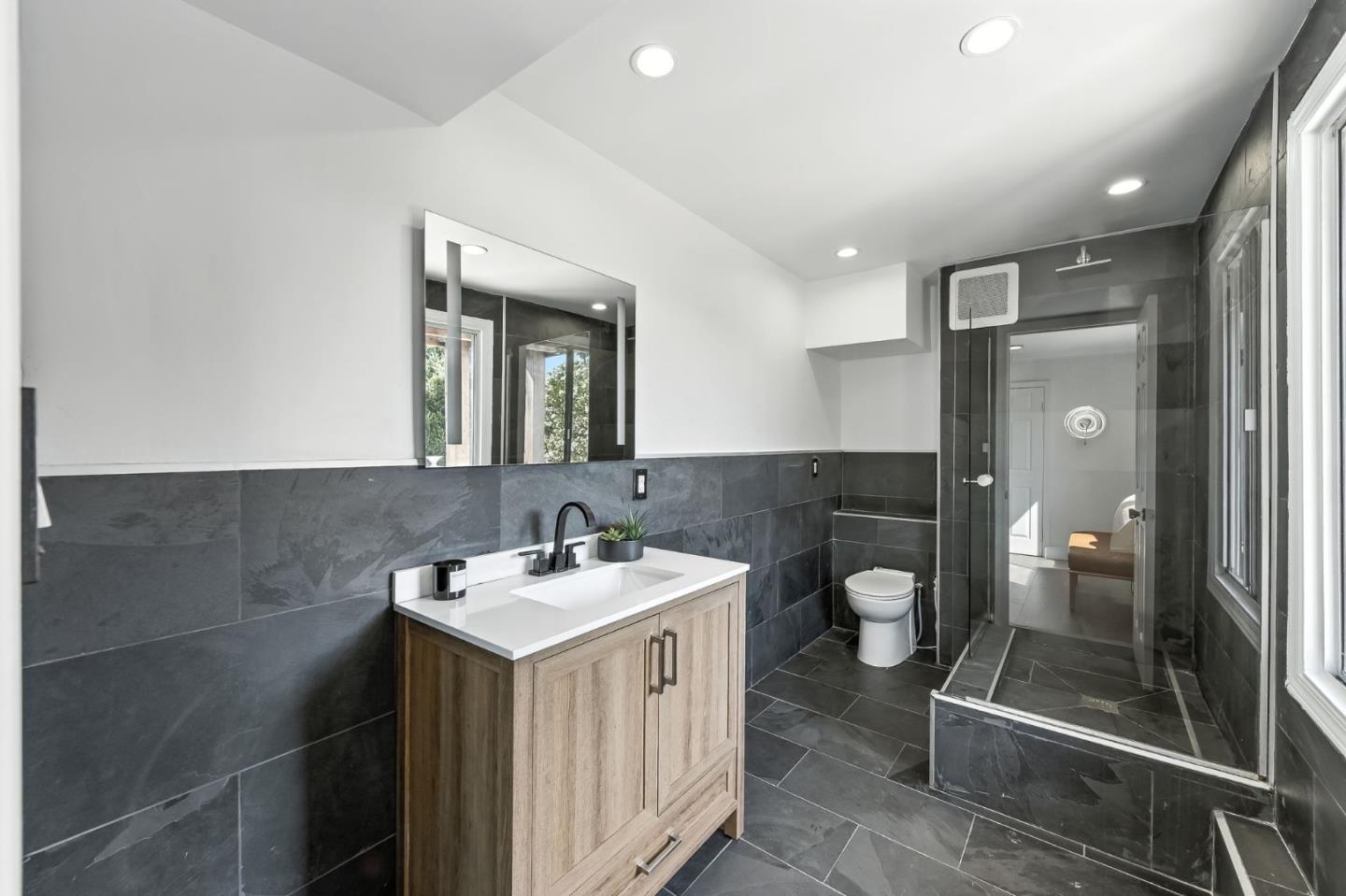 Detail Gallery Image 22 of 53 For 1961 Alden St, Belmont,  CA 94002 - 5 Beds | 4 Baths