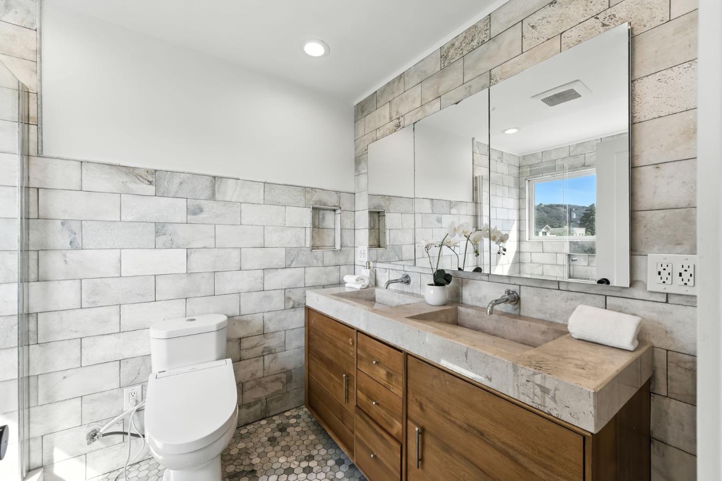 Detail Gallery Image 27 of 53 For 1961 Alden St, Belmont,  CA 94002 - 5 Beds | 4 Baths