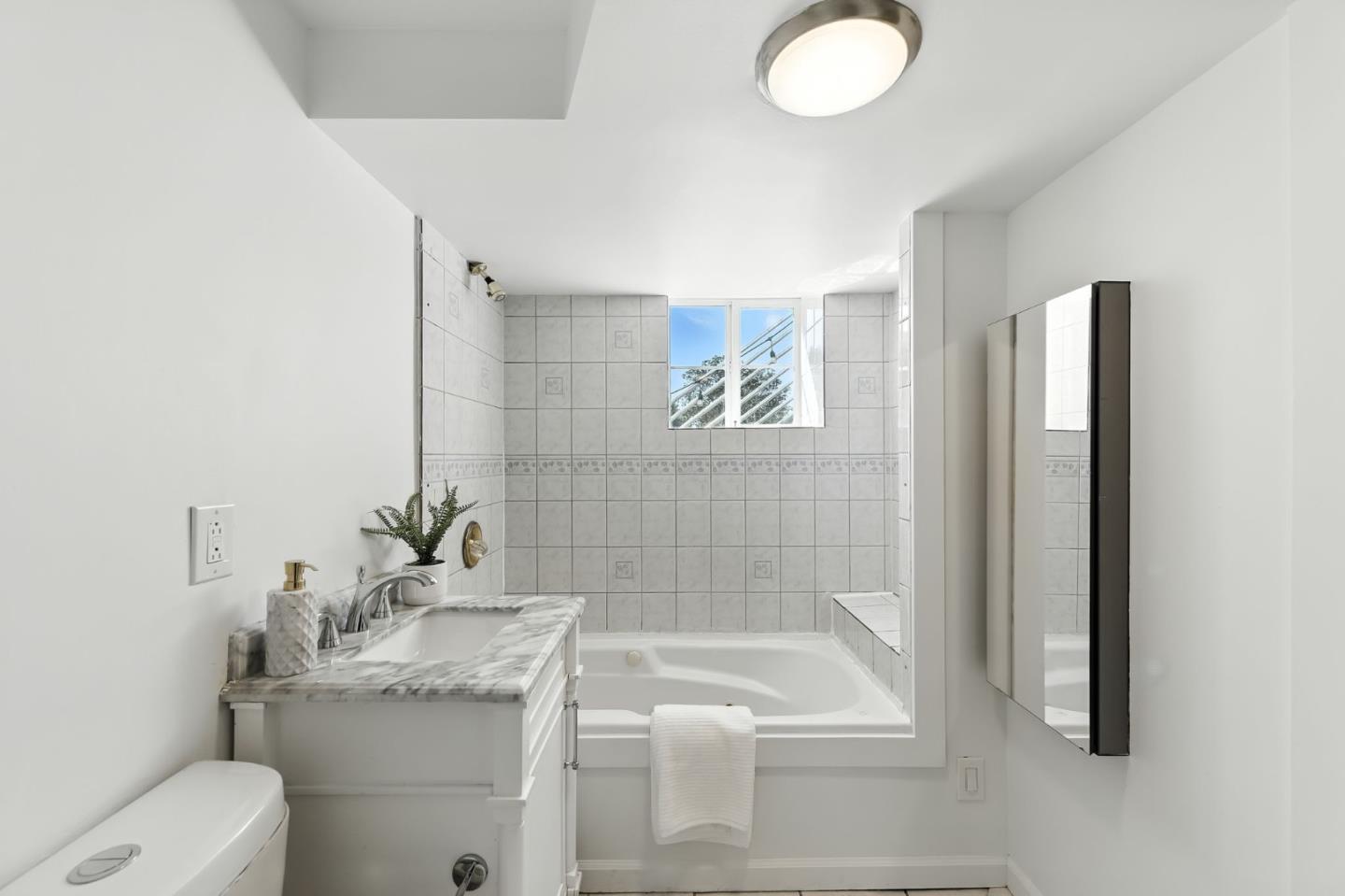 Detail Gallery Image 38 of 53 For 1961 Alden St, Belmont,  CA 94002 - 5 Beds | 4 Baths