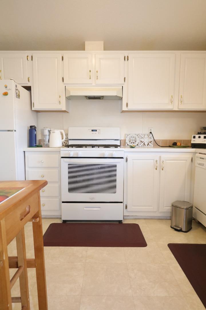 Detail Gallery Image 17 of 27 For 1220 Tasman Dr #304,  Sunnyvale,  CA 94089 - 3 Beds | 2 Baths