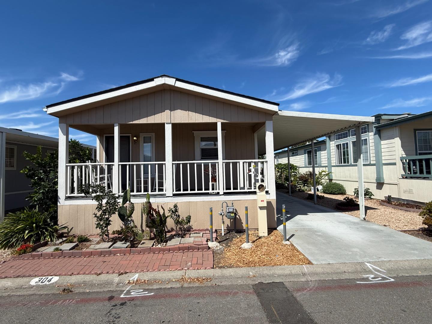 Detail Gallery Image 2 of 27 For 1220 Tasman Dr #304,  Sunnyvale,  CA 94089 - 3 Beds | 2 Baths