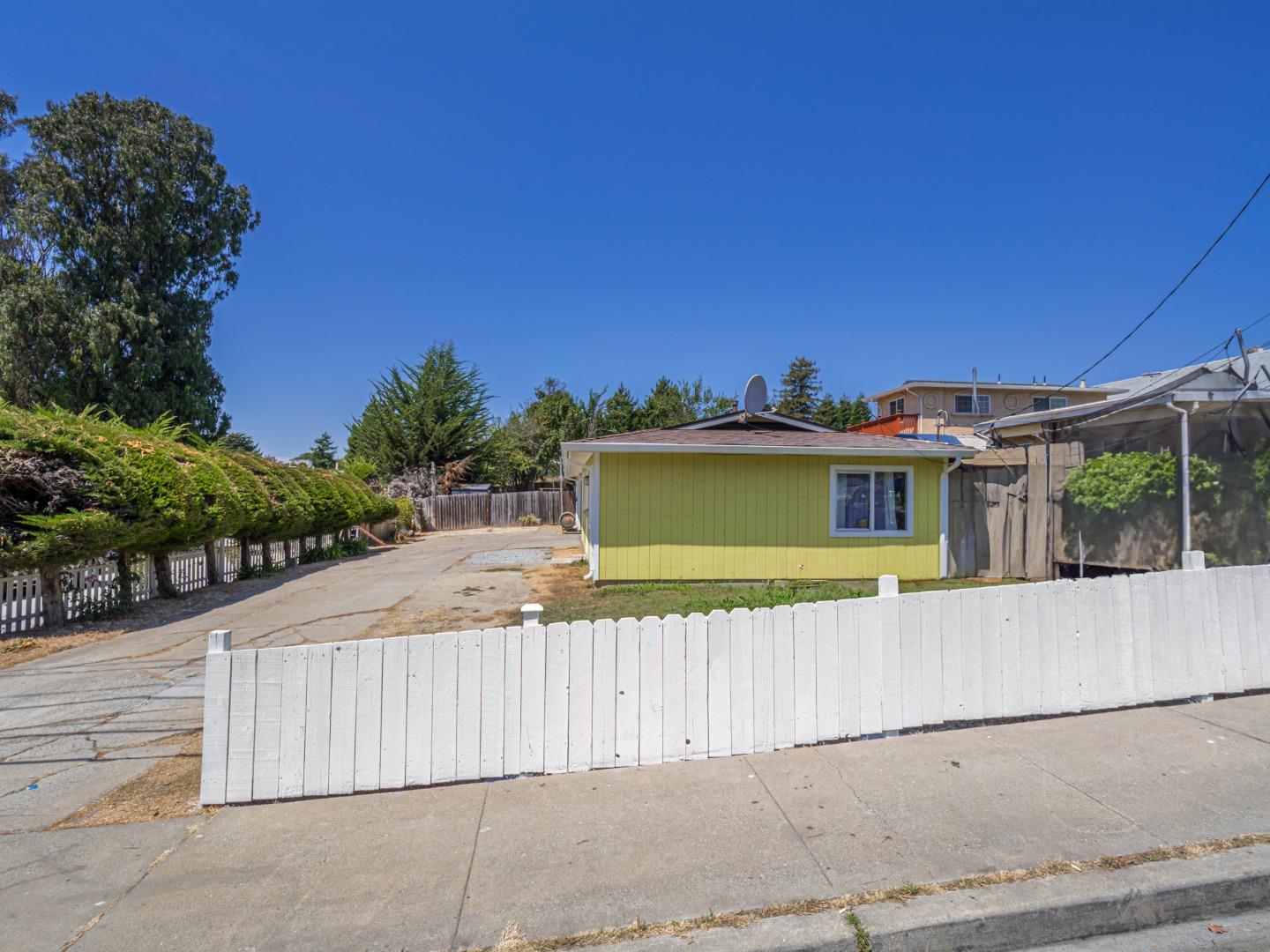 Detail Gallery Image 6 of 20 For 20 Marin St, Watsonville,  CA 95076 - – Beds | – Baths
