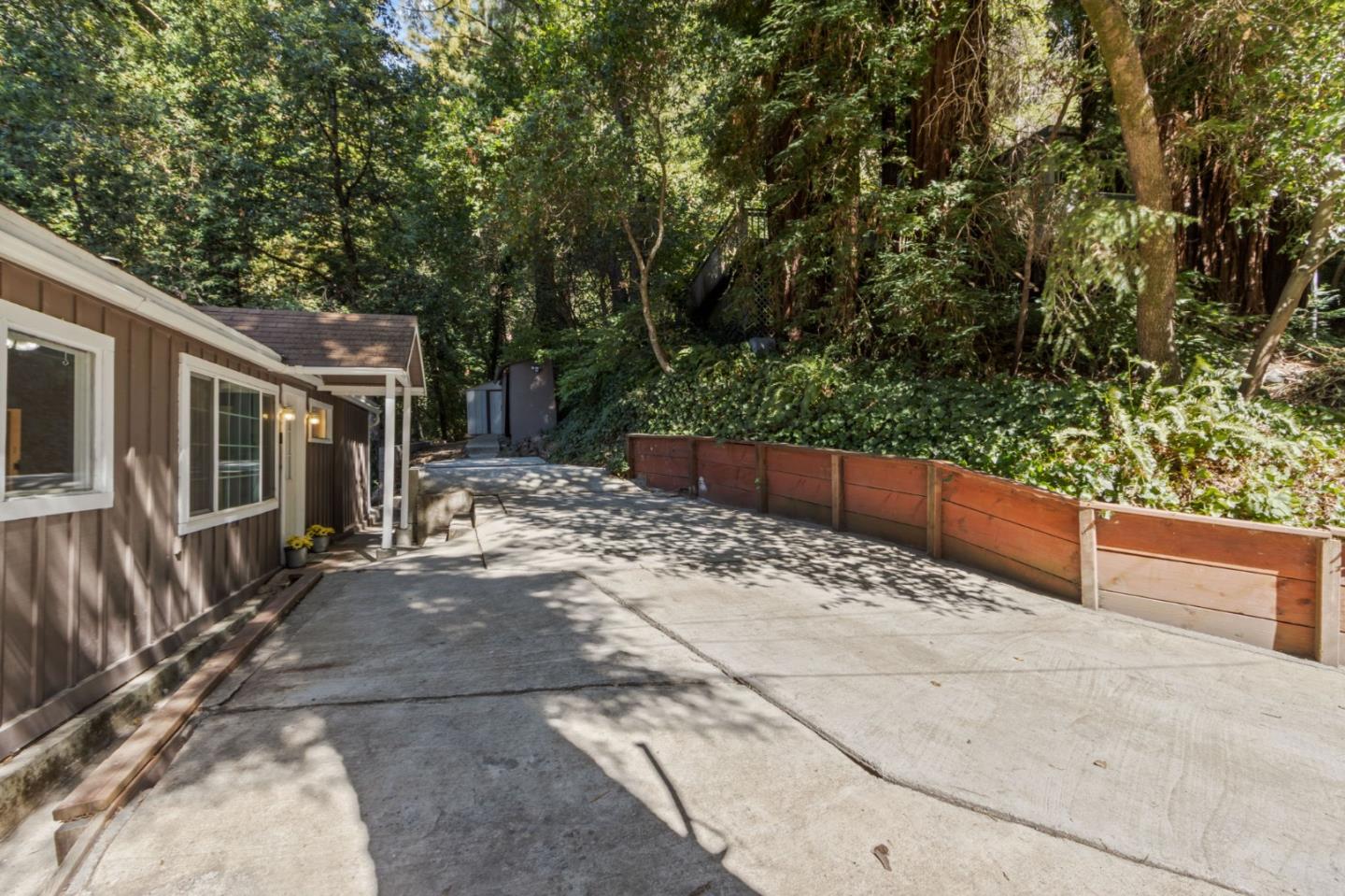 Detail Gallery Image 4 of 36 For 320 Fireside Rd, Boulder Creek,  CA 95006 - 2 Beds | 1 Baths