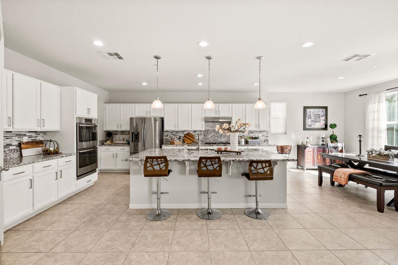 Detail Gallery Image 12 of 48 For 1070 S Atwood Ct, Mountain House,  CA 95391 - 5 Beds | 4/1 Baths