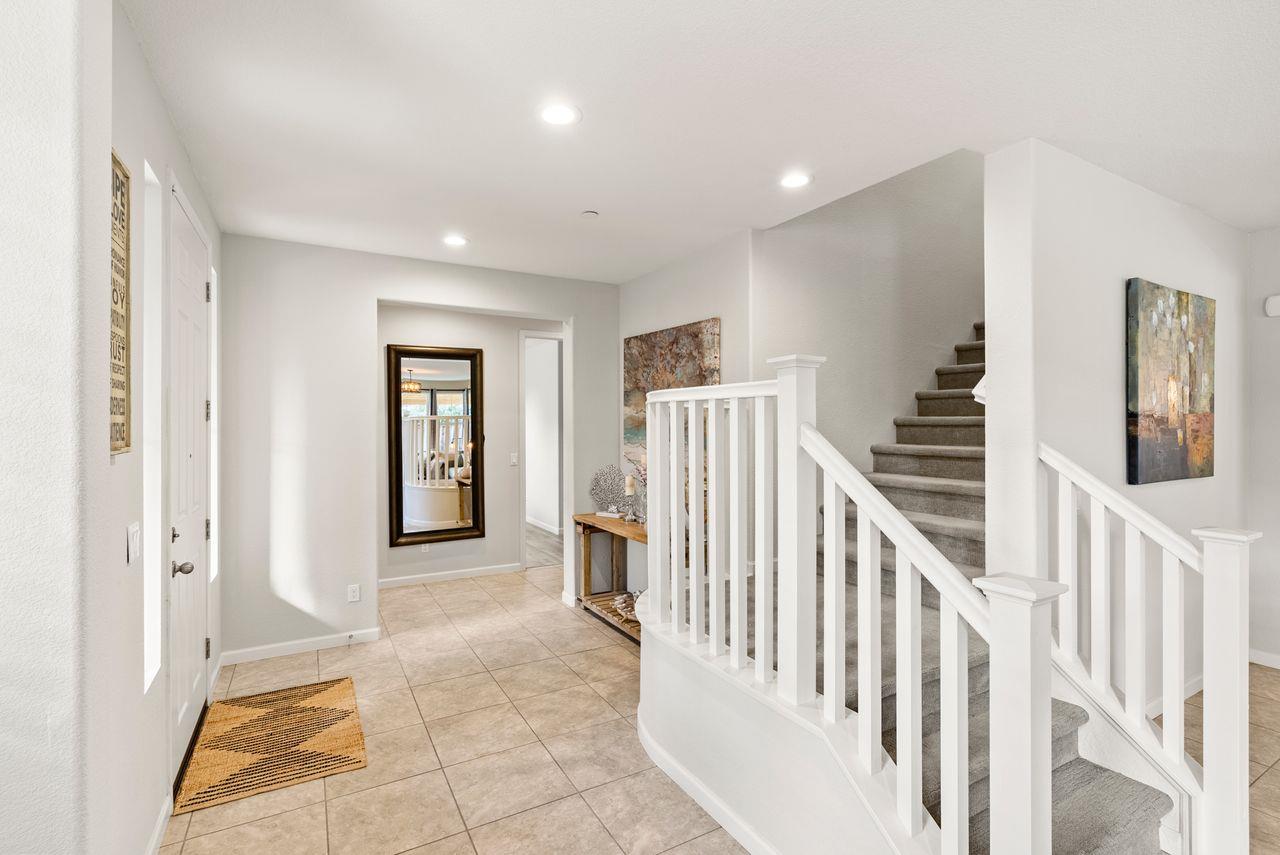 Detail Gallery Image 18 of 48 For 1070 S Atwood Ct, Mountain House,  CA 95391 - 5 Beds | 4/1 Baths