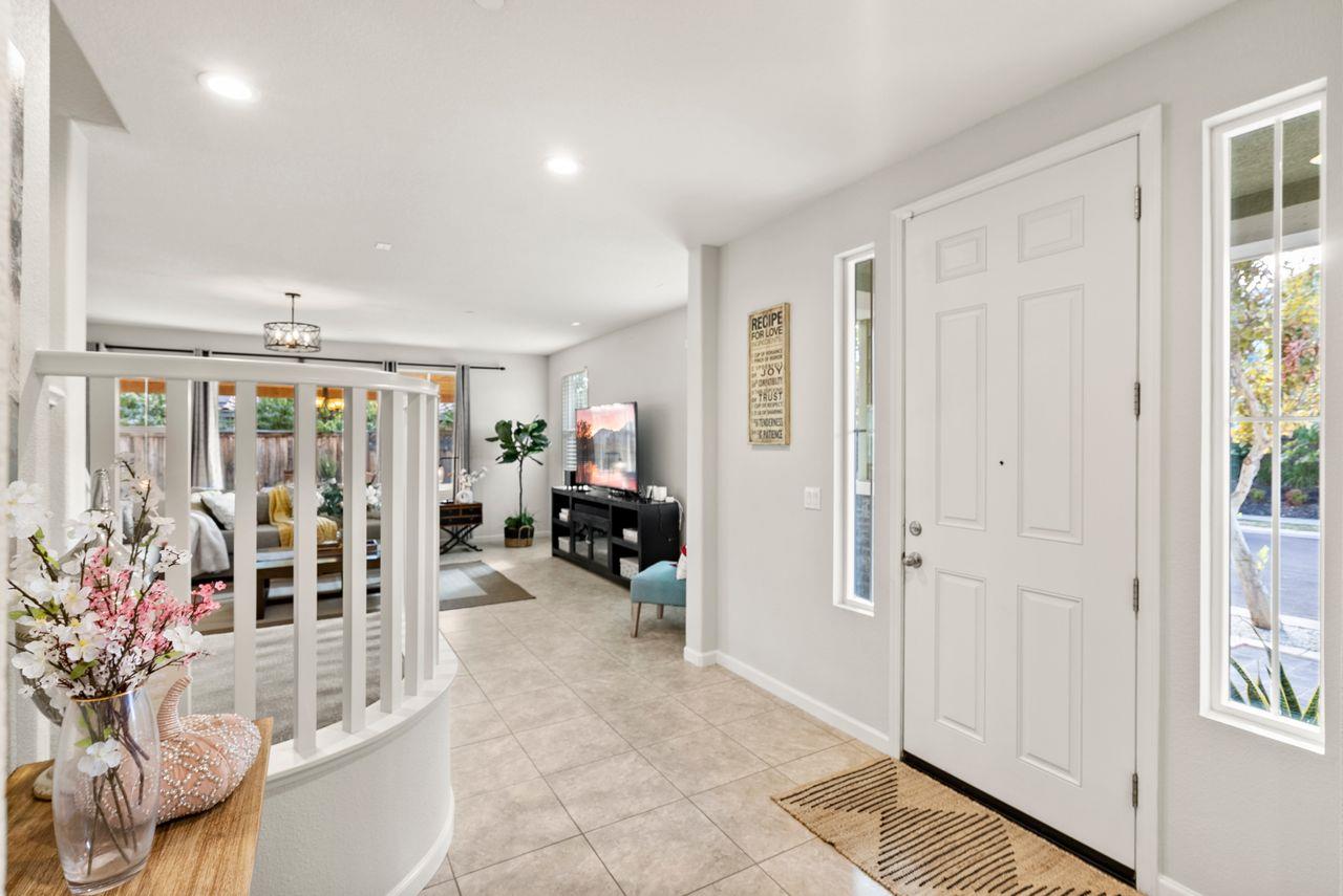 Detail Gallery Image 20 of 48 For 1070 S Atwood Ct, Mountain House,  CA 95391 - 5 Beds | 4/1 Baths