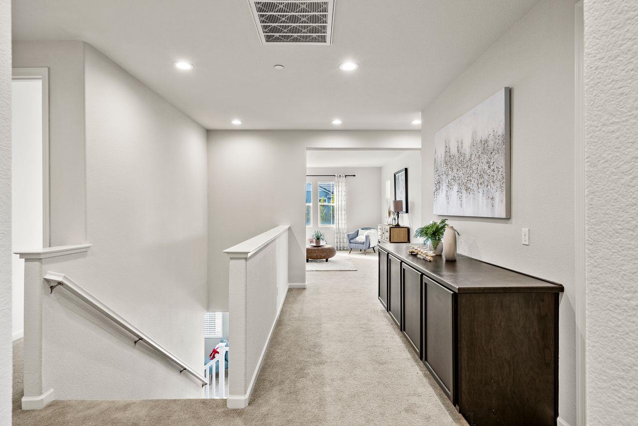 Detail Gallery Image 21 of 48 For 1070 S Atwood Ct, Mountain House,  CA 95391 - 5 Beds | 4/1 Baths