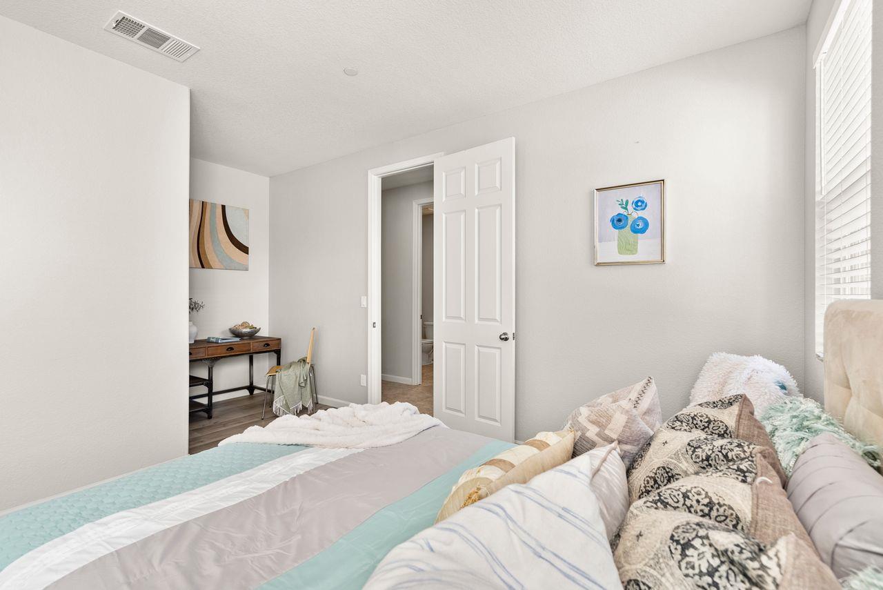 Detail Gallery Image 30 of 48 For 1070 S Atwood Ct, Mountain House,  CA 95391 - 5 Beds | 4/1 Baths