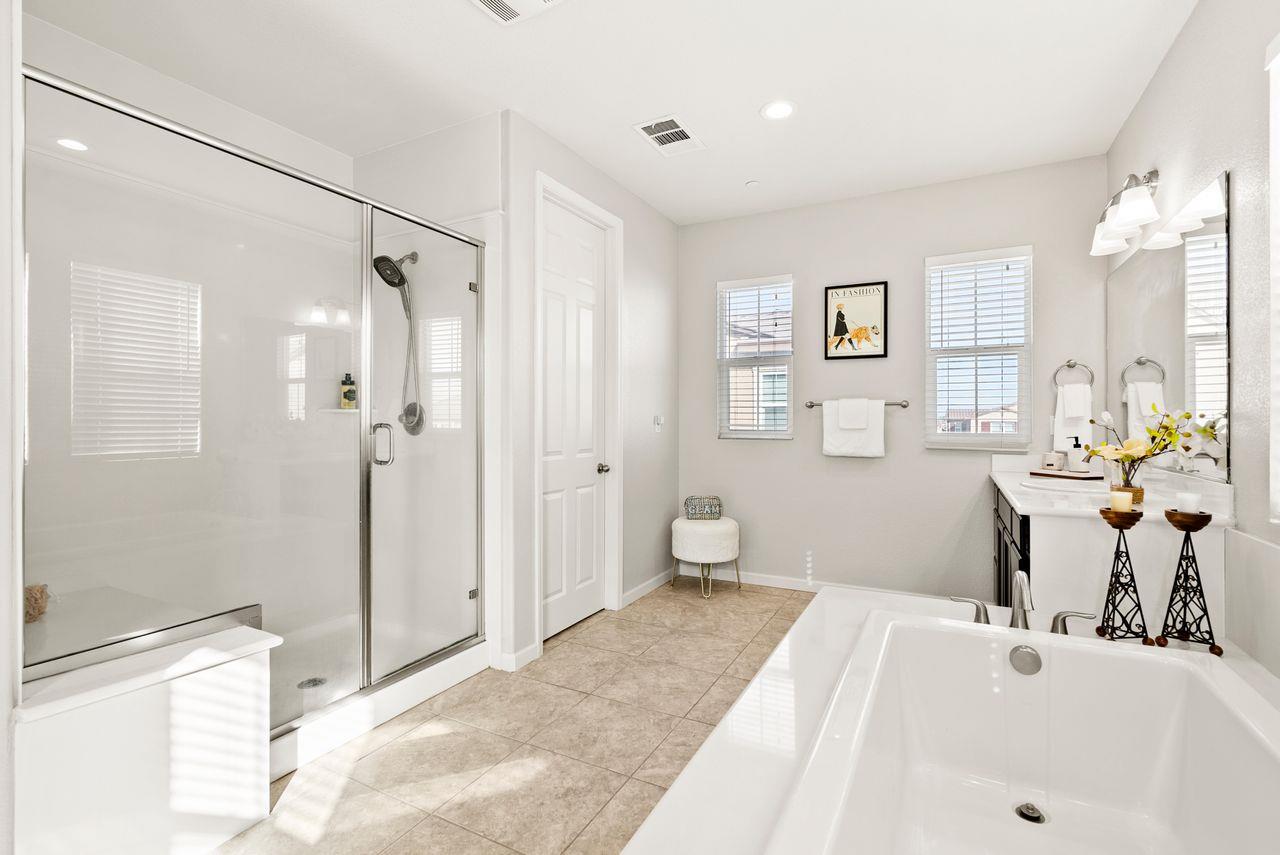 Detail Gallery Image 39 of 48 For 1070 S Atwood Ct, Mountain House,  CA 95391 - 5 Beds | 4/1 Baths