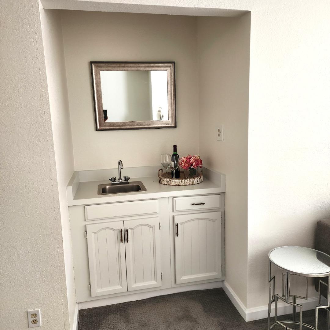 Detail Gallery Image 10 of 24 For 1500 Broadway #205,  Burlingame,  CA 94010 - 2 Beds | 2 Baths