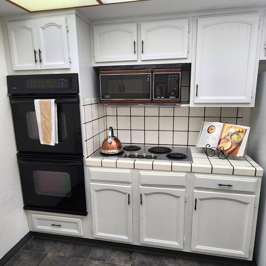 Detail Gallery Image 9 of 24 For 1500 Broadway #205,  Burlingame,  CA 94010 - 2 Beds | 2 Baths