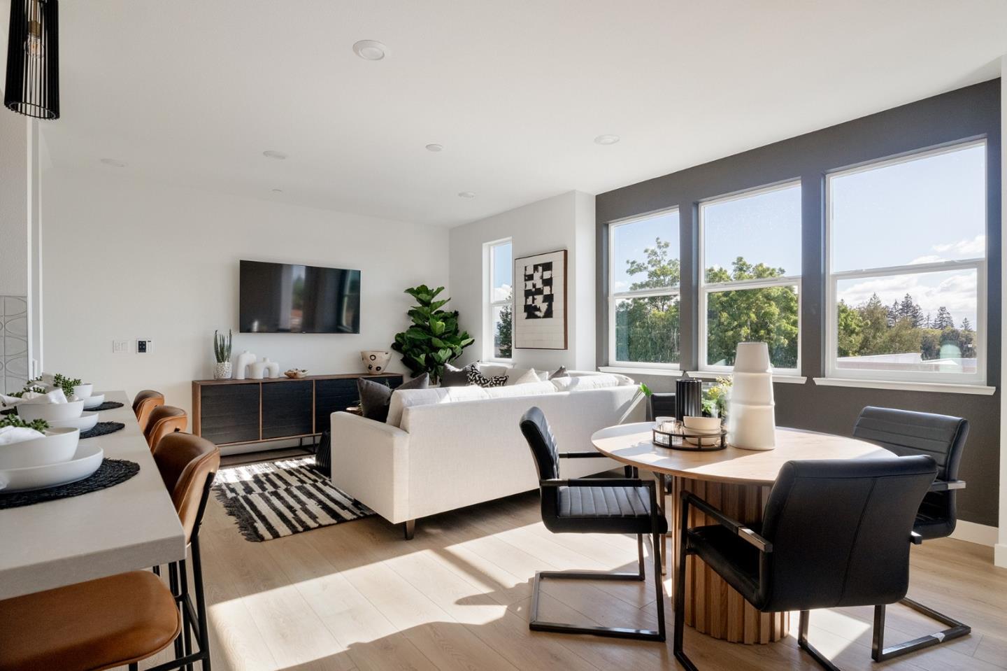 Detail Gallery Image 7 of 26 For 1303 Besra Ter #5,  Sunnyvale,  CA 94087 - 3 Beds | 3 Baths