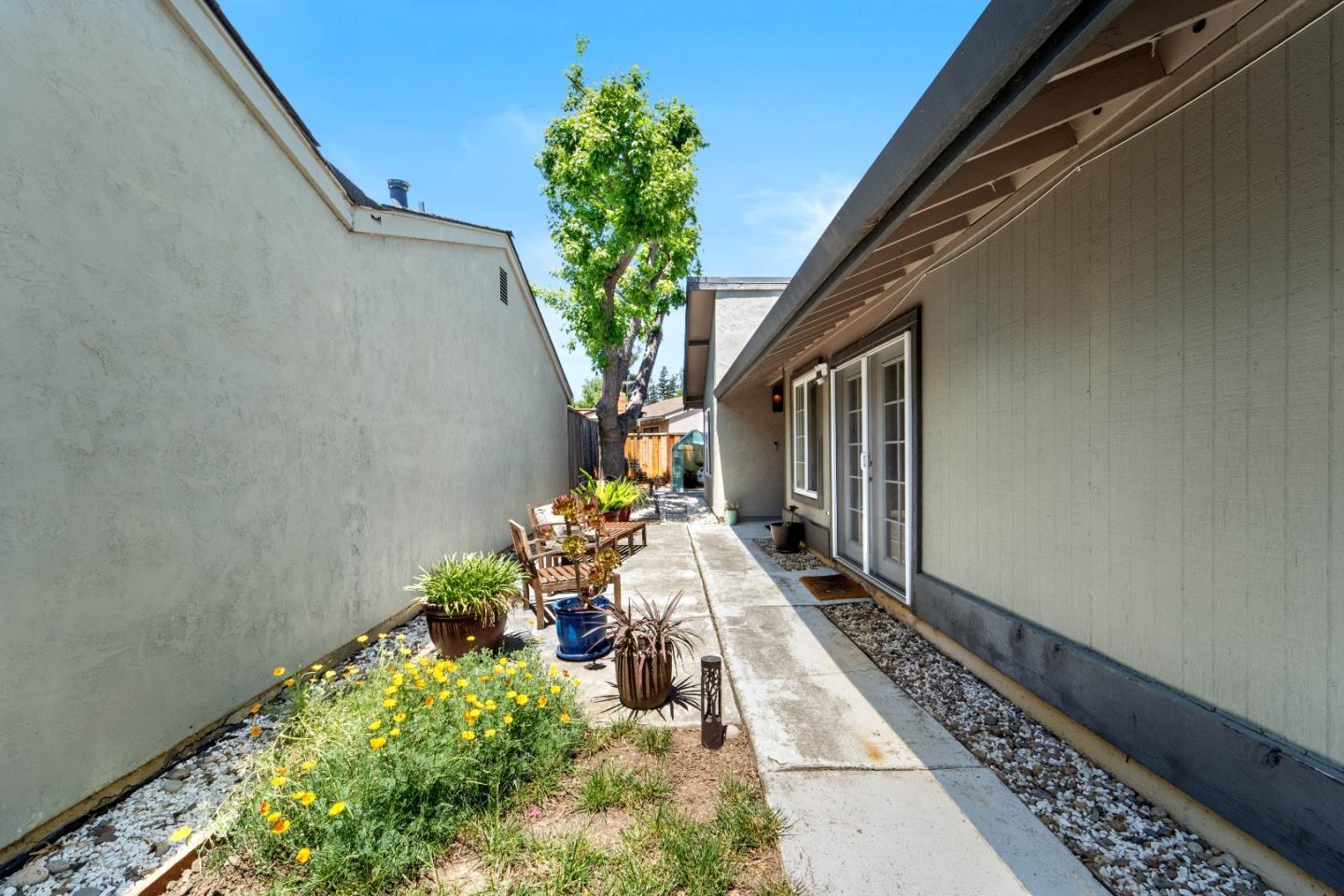 Detail Gallery Image 25 of 35 For 33 Hayes Ave, San Jose,  CA 95123 - 4 Beds | 2 Baths