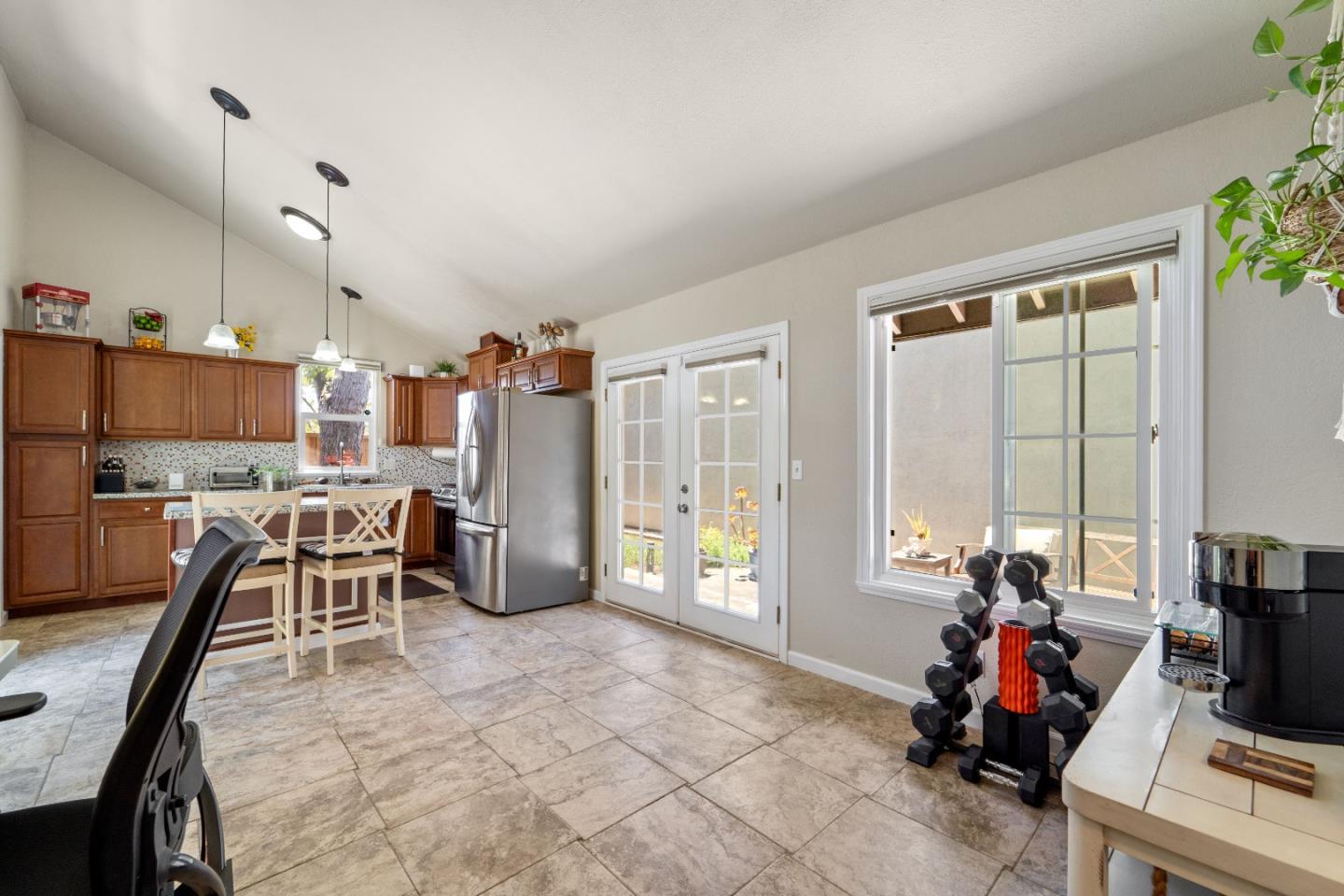 Detail Gallery Image 7 of 35 For 33 Hayes Ave, San Jose,  CA 95123 - 4 Beds | 2 Baths