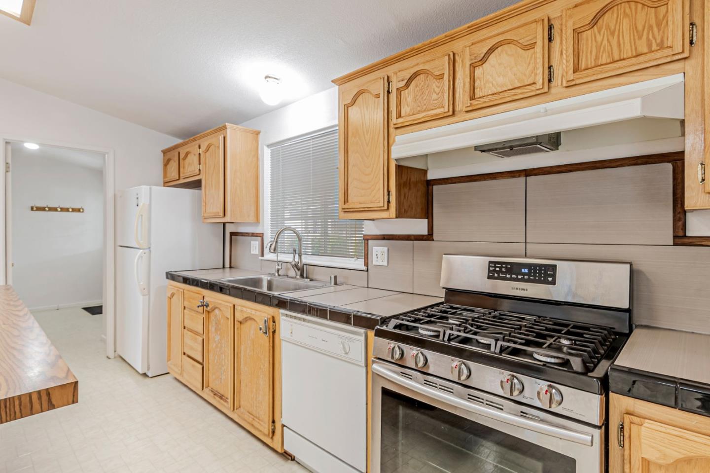 Detail Gallery Image 11 of 36 For 1111 Morse Ave #45,  Sunnyvale,  CA 94089 - 3 Beds | 2 Baths