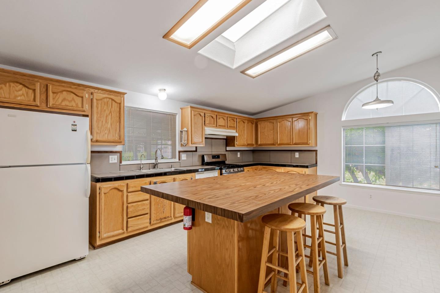 Detail Gallery Image 14 of 36 For 1111 Morse Ave #45,  Sunnyvale,  CA 94089 - 3 Beds | 2 Baths
