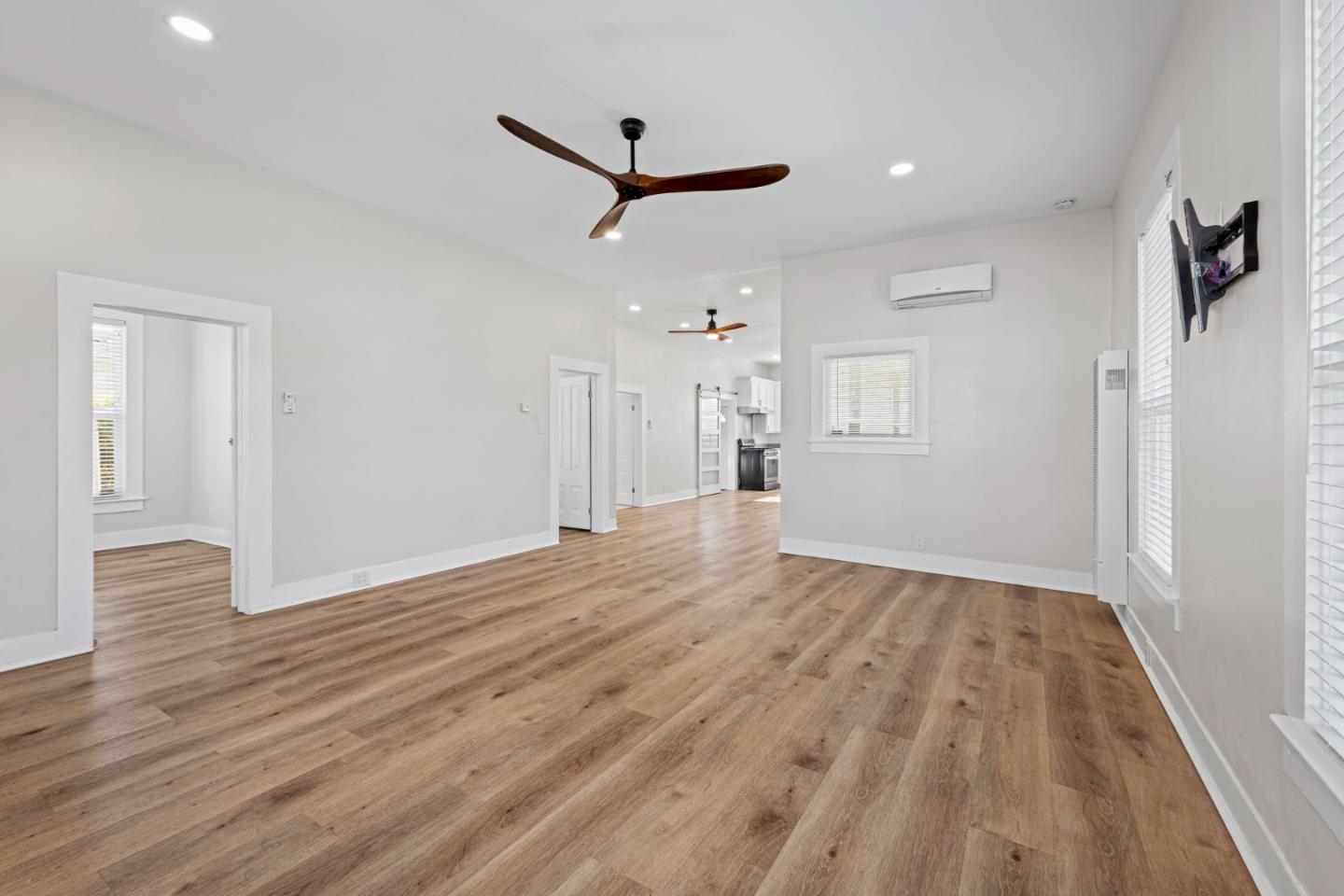 Detail Gallery Image 8 of 20 For 194 4th St, Gilroy,  CA 95020 - 4 Beds | 4 Baths