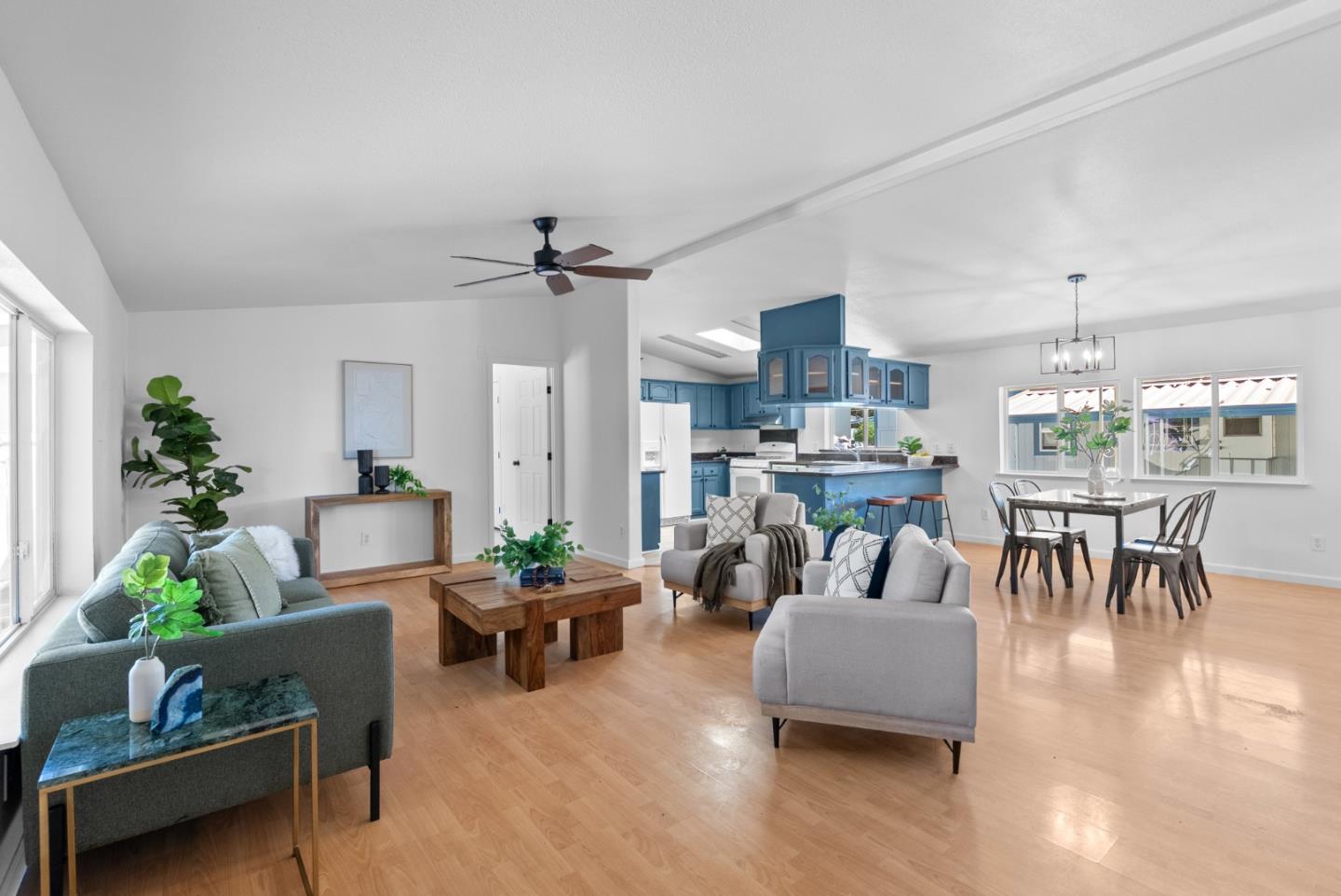 Detail Gallery Image 3 of 30 For 2759 Whispering Hills Dr #2759,  San Jose,  CA 95148 - 3 Beds | 2 Baths