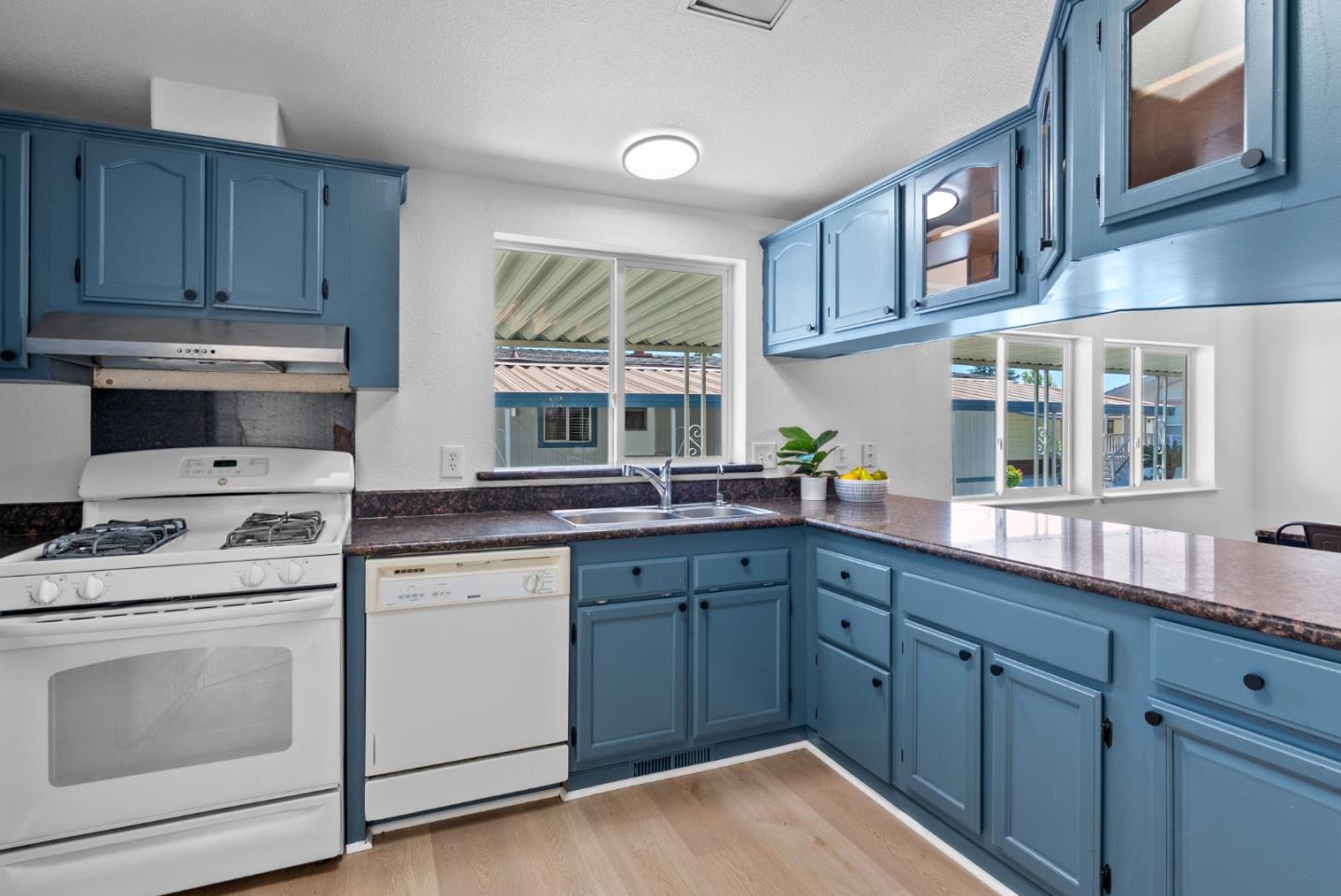 Detail Gallery Image 7 of 30 For 2759 Whispering Hills Dr #2759,  San Jose,  CA 95148 - 3 Beds | 2 Baths