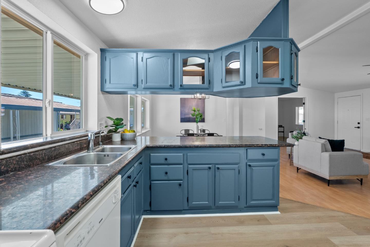 Detail Gallery Image 8 of 30 For 2759 Whispering Hills Dr #2759,  San Jose,  CA 95148 - 3 Beds | 2 Baths
